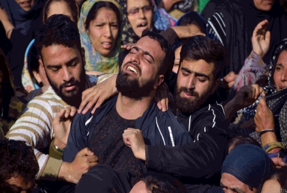 Constable Altaf Hussain martyred in JK while saving BJP leader see pictures of last rites 