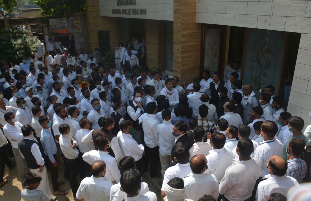 misbehaviour with bar association General secratary in moradabad