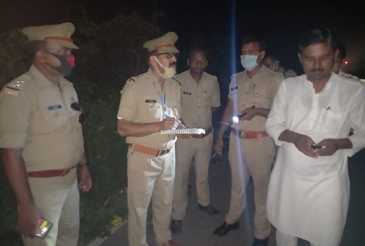One dead and two injured during clashes between two side in Deoria