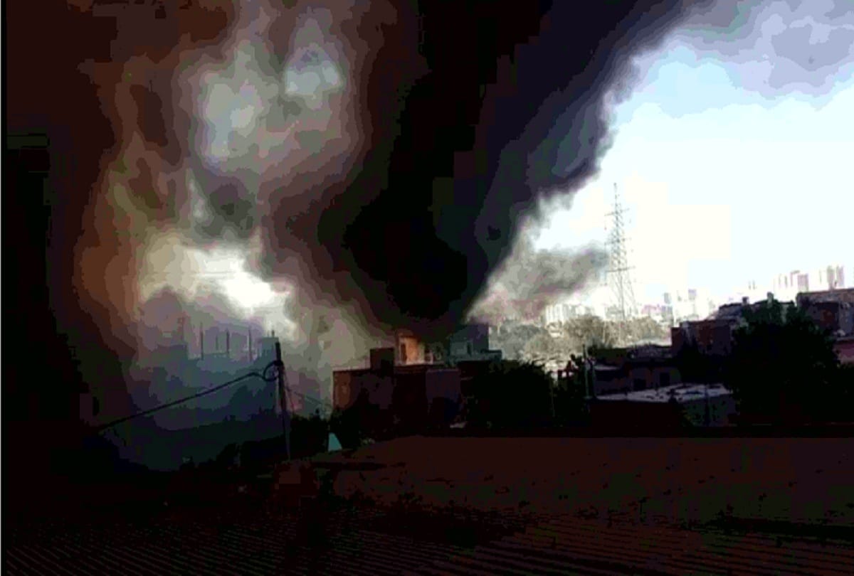 delhi narela pvc sole manufacturing factory catches fire dozens of fire brigade at spot all update