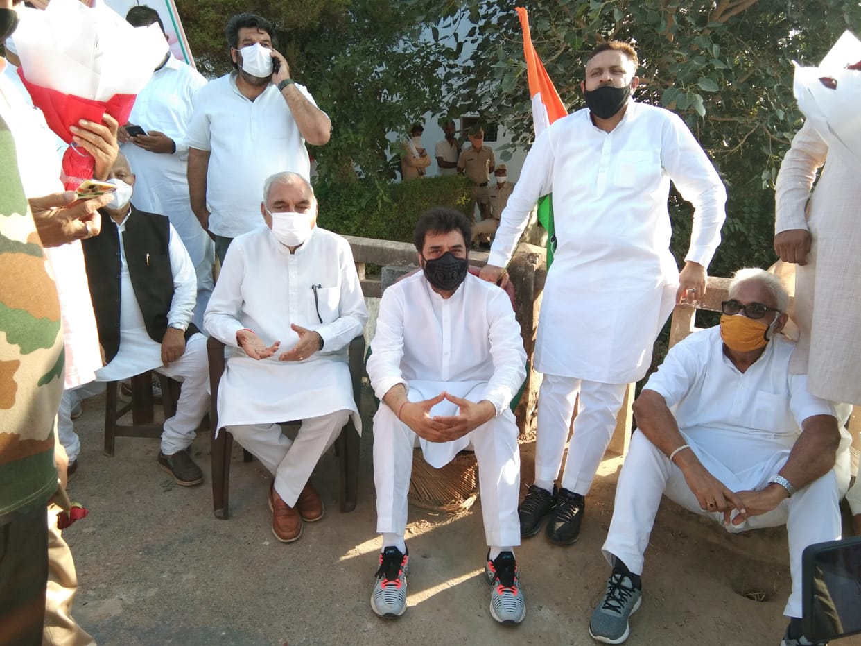 Workers standing in wait since morning, Rahul reached Haryana by evening