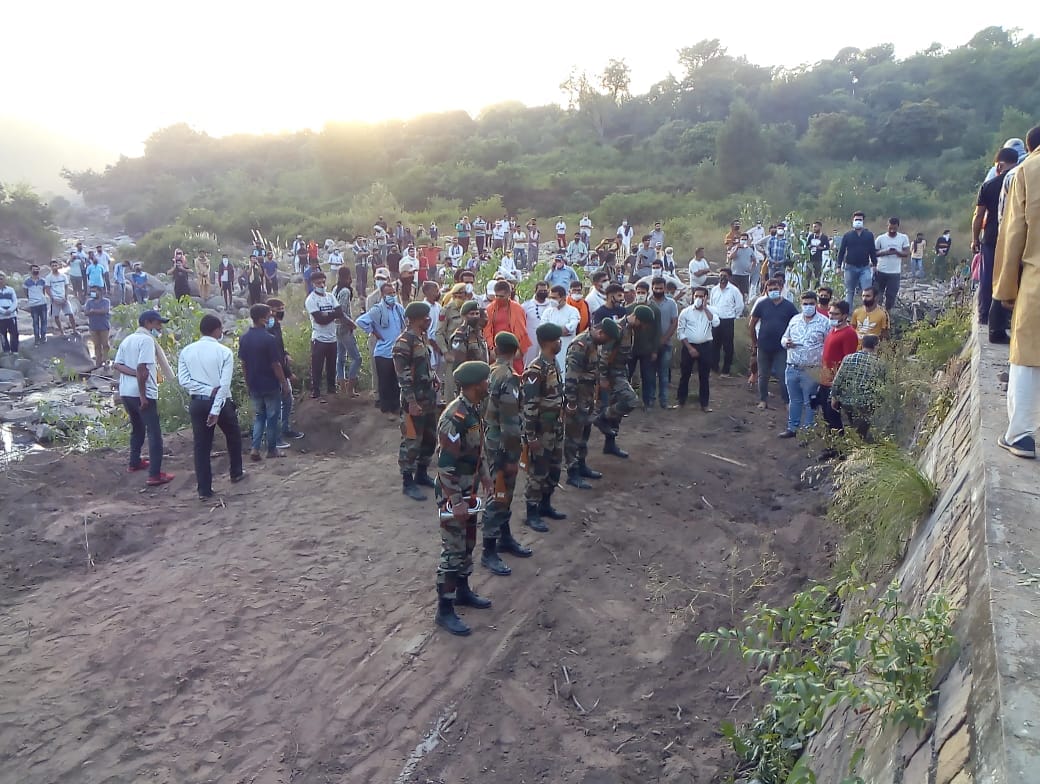Martyr JCO Sukhdev Singh's funeral with national honor