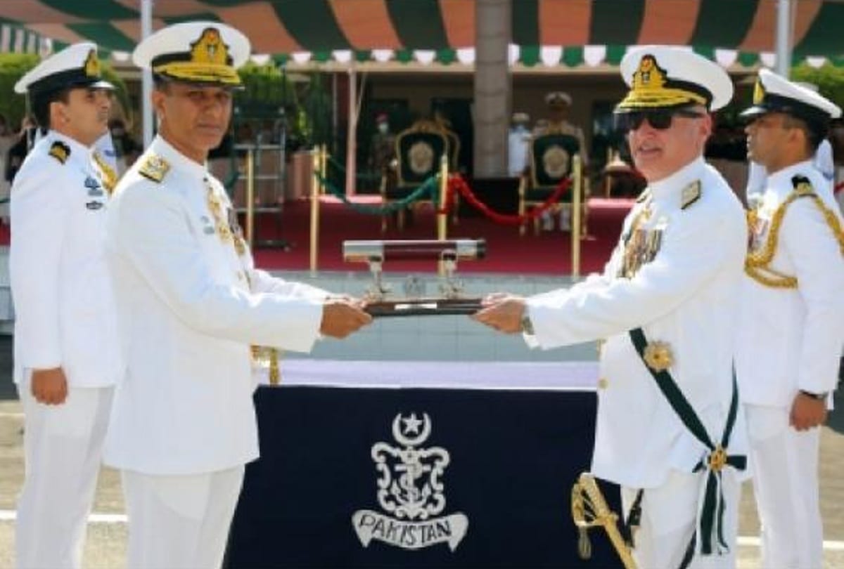 Admiral amjad khan niazi commissioned takes over as new pakistan navy chief