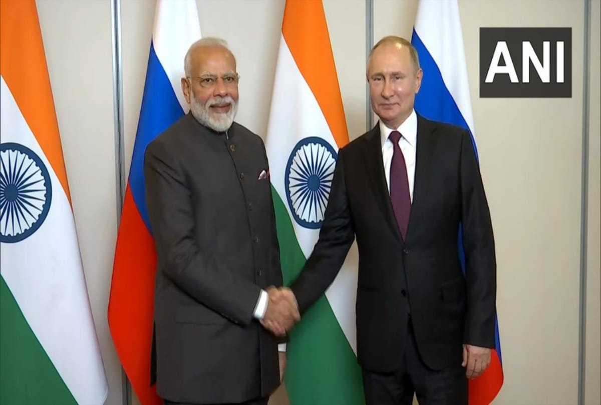 Prime Minister Narendra Modi congratulates Russian-president Vladimir Putin on his birthday