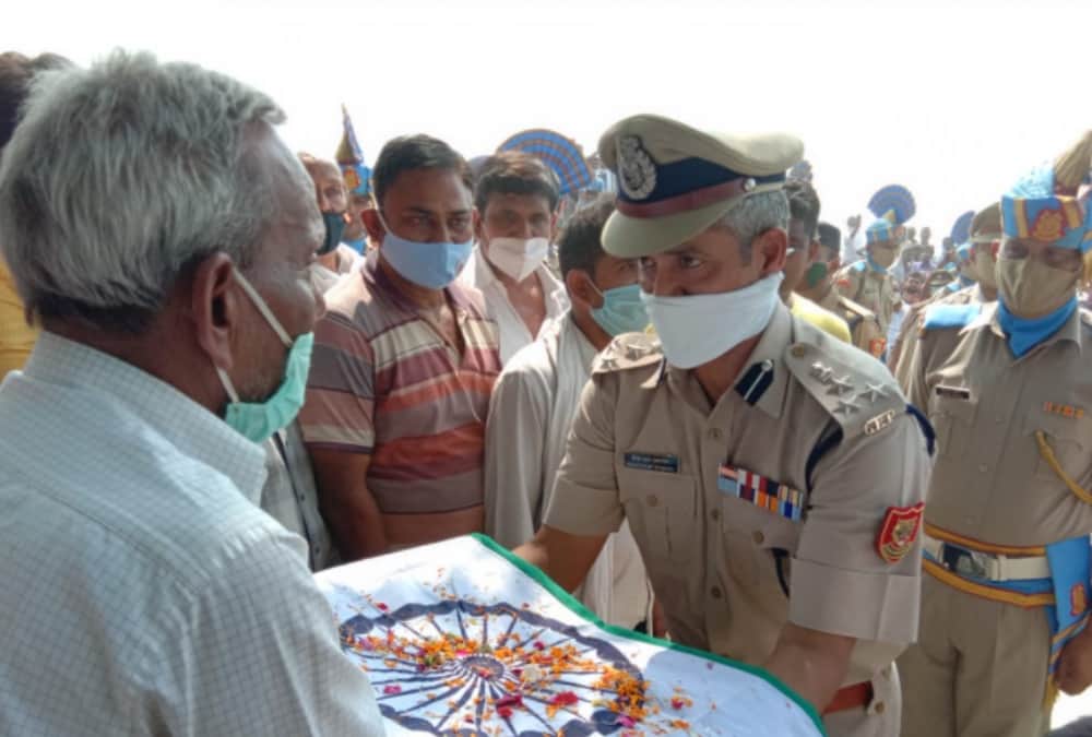 shaheed shailendra Singh cramated in Dalmau Raebareli.