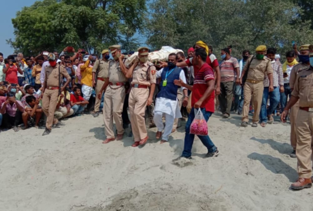 shaheed shailendra Singh cramated in Dalmau Raebareli.