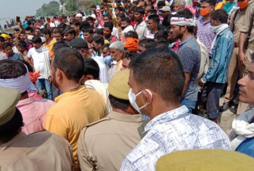 shaheed shailendra Singh cramated in Dalmau Raebareli.