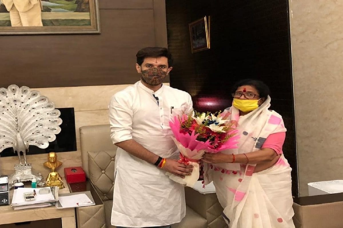 Bihar Election 2020 News: BJP Leader Dr Usha Vidyarthi Joined LJP in presence of Chirag Paswan