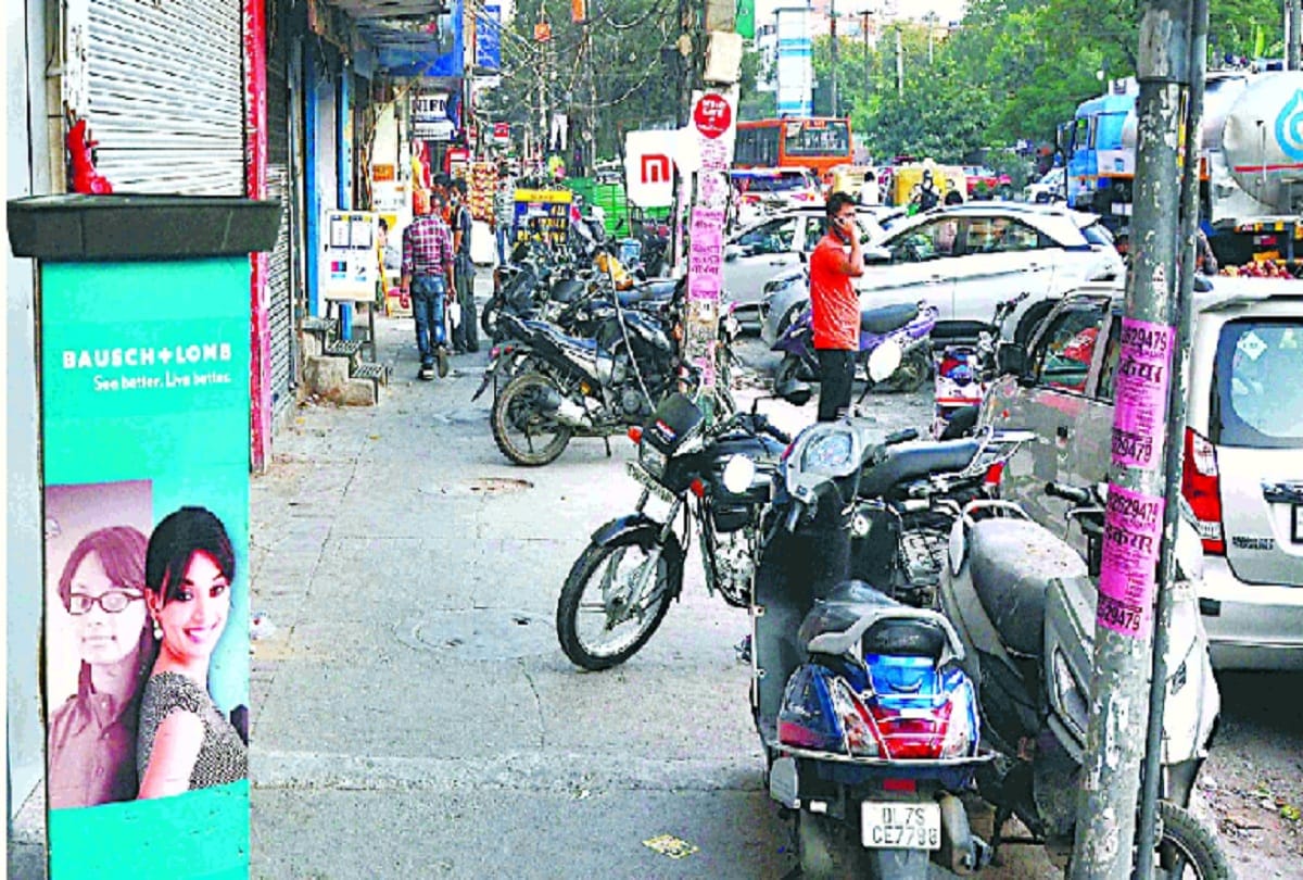 Now it will be easier to walk on roads and pavements delhi police statr campaign
