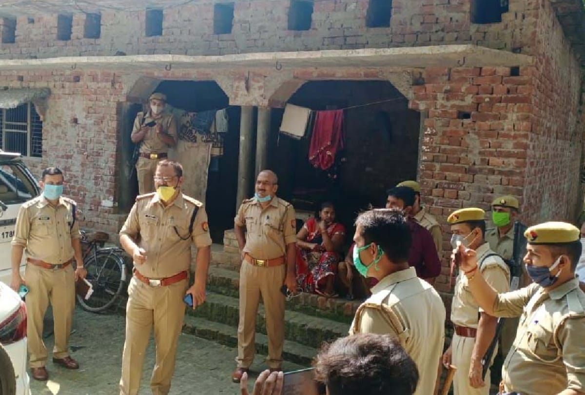 Clash between two side for investigation of the work of Gram Panchayat in Basti