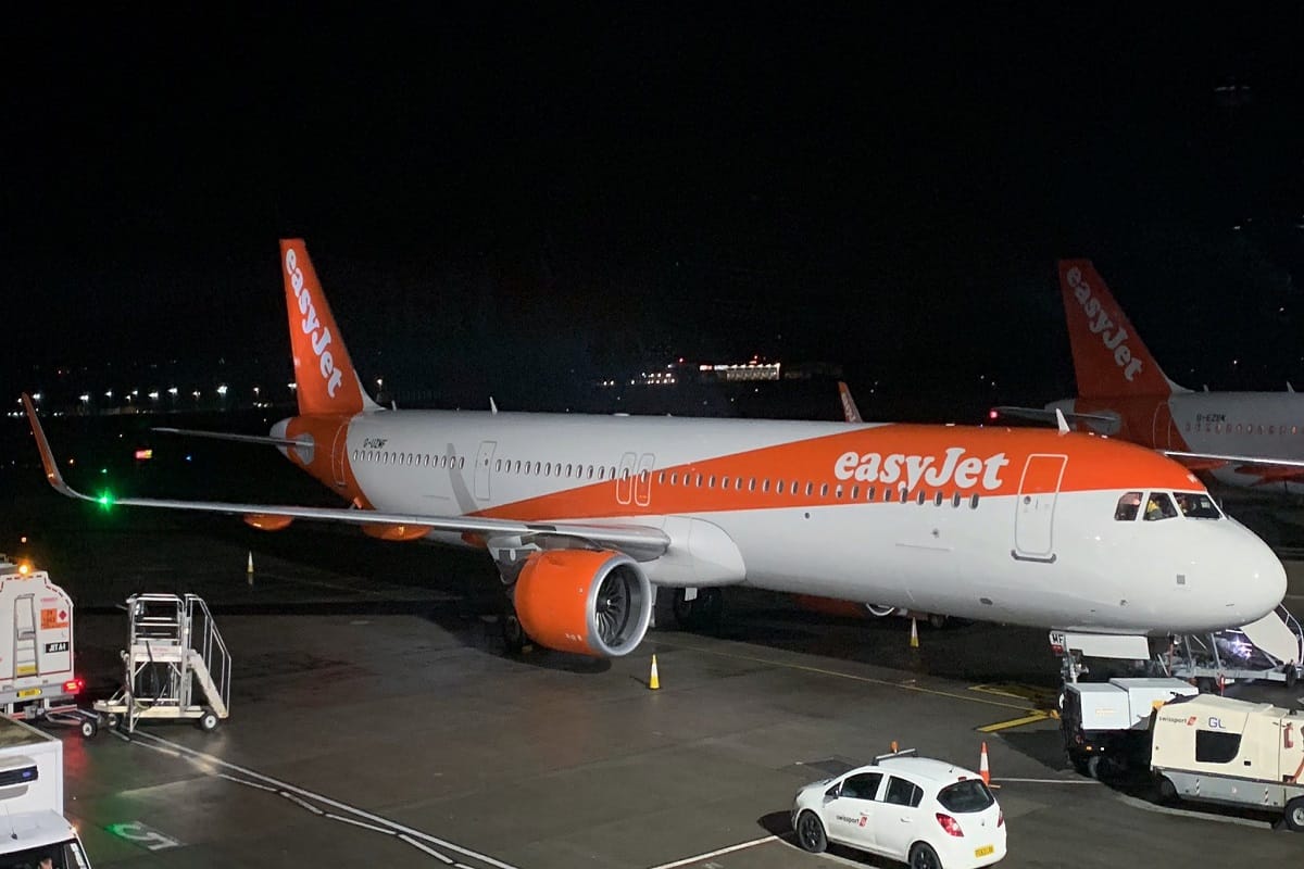 EasyJet warns set to lose 845 million pound due to coronavirus pandemic in its first ever annual loss