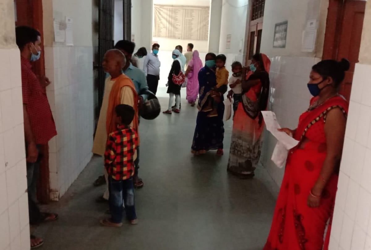 Silence in OPD of private hospitals due to corona in gorakhpur