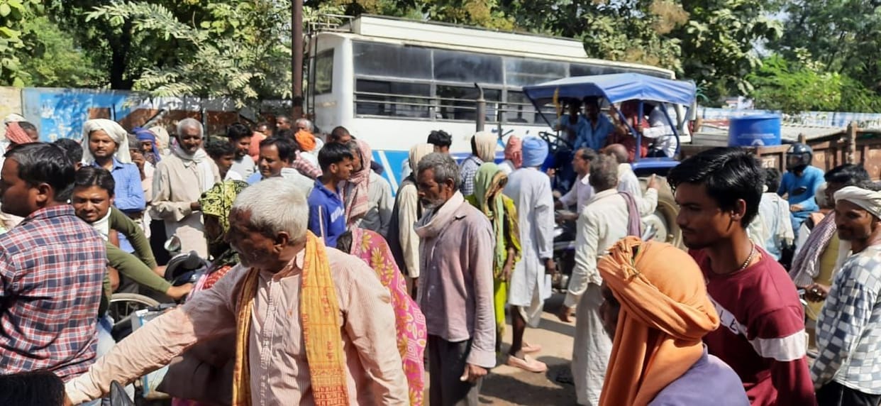 Farmers jammed due to lack of fertilizer