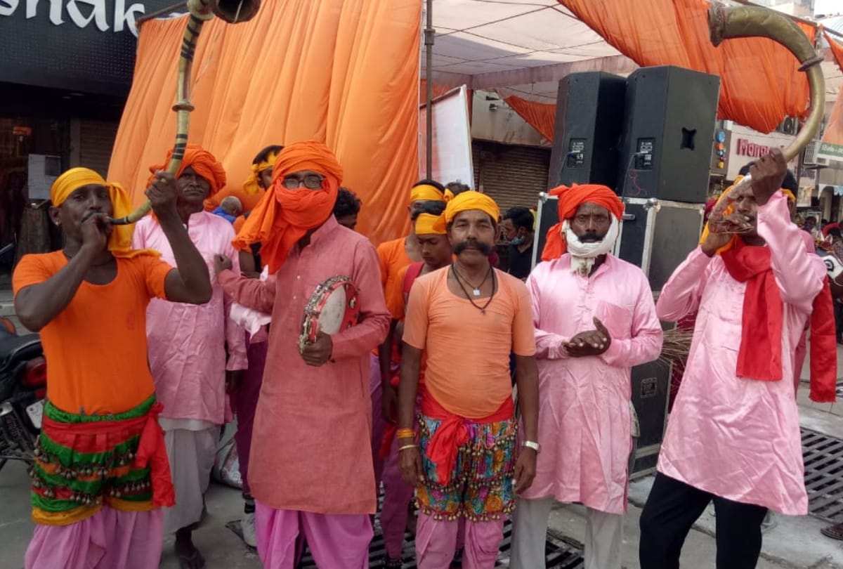 CM Yogi Adityanath lay foundation stone for gorakhpur development work