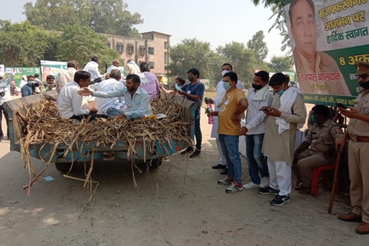 RLD is rally with congress and samajwadi party leaders in Muzaffarnagar and Policeforce deployed in the district