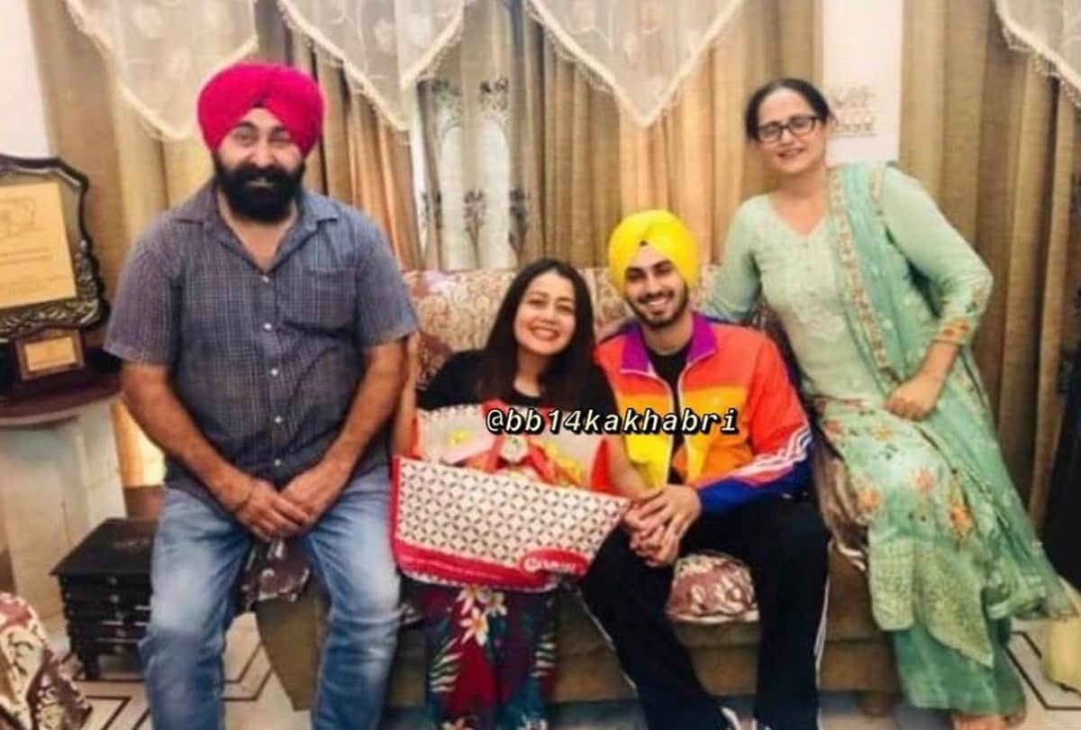 neha kakkar rohanpreet got married see unseen photos wedding and haldi mehandi roka ceremony