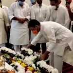 Congress leader Rahul Gandhi pays last respects to Union Minister and LJP leader Ram Vilas Paswan