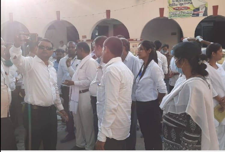 गोरखपुरबार एसोसिएशन का चुनाव आज, 2392 मतदाता तय करेंगे भाग्य Bar