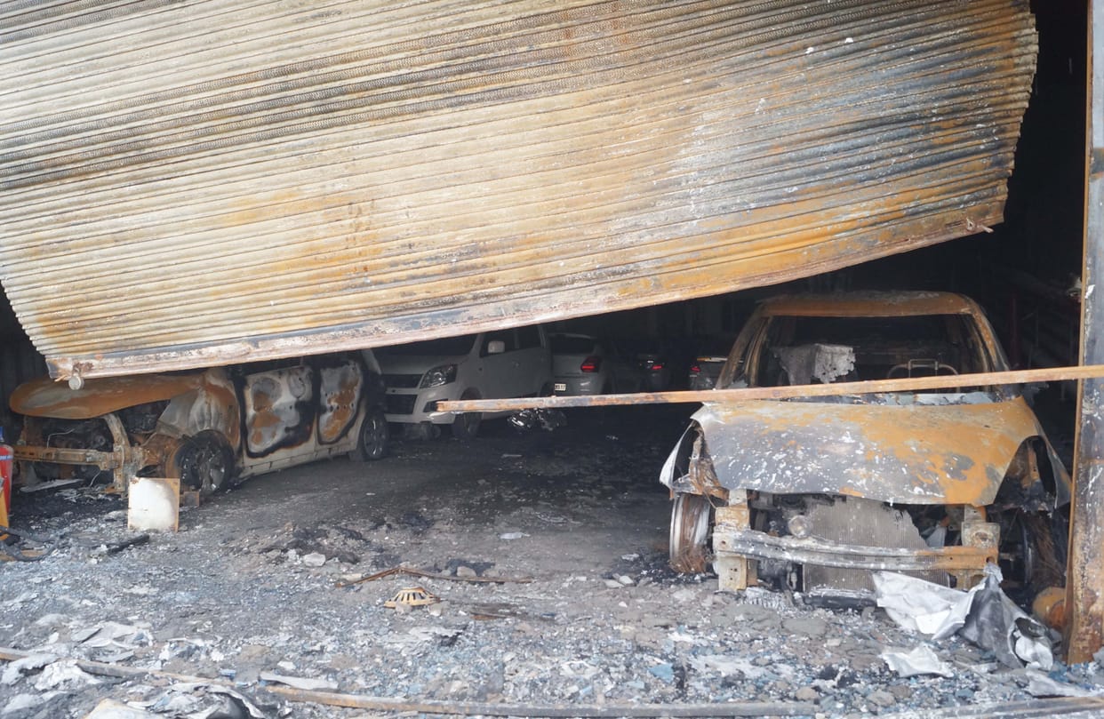 fire in maruti showroom in faridabad