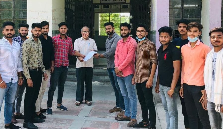 Students submitted memorandum to the principal regarding admission