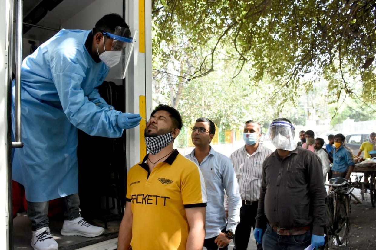 3098 patients a day healthy, 2860 infected in Delhi