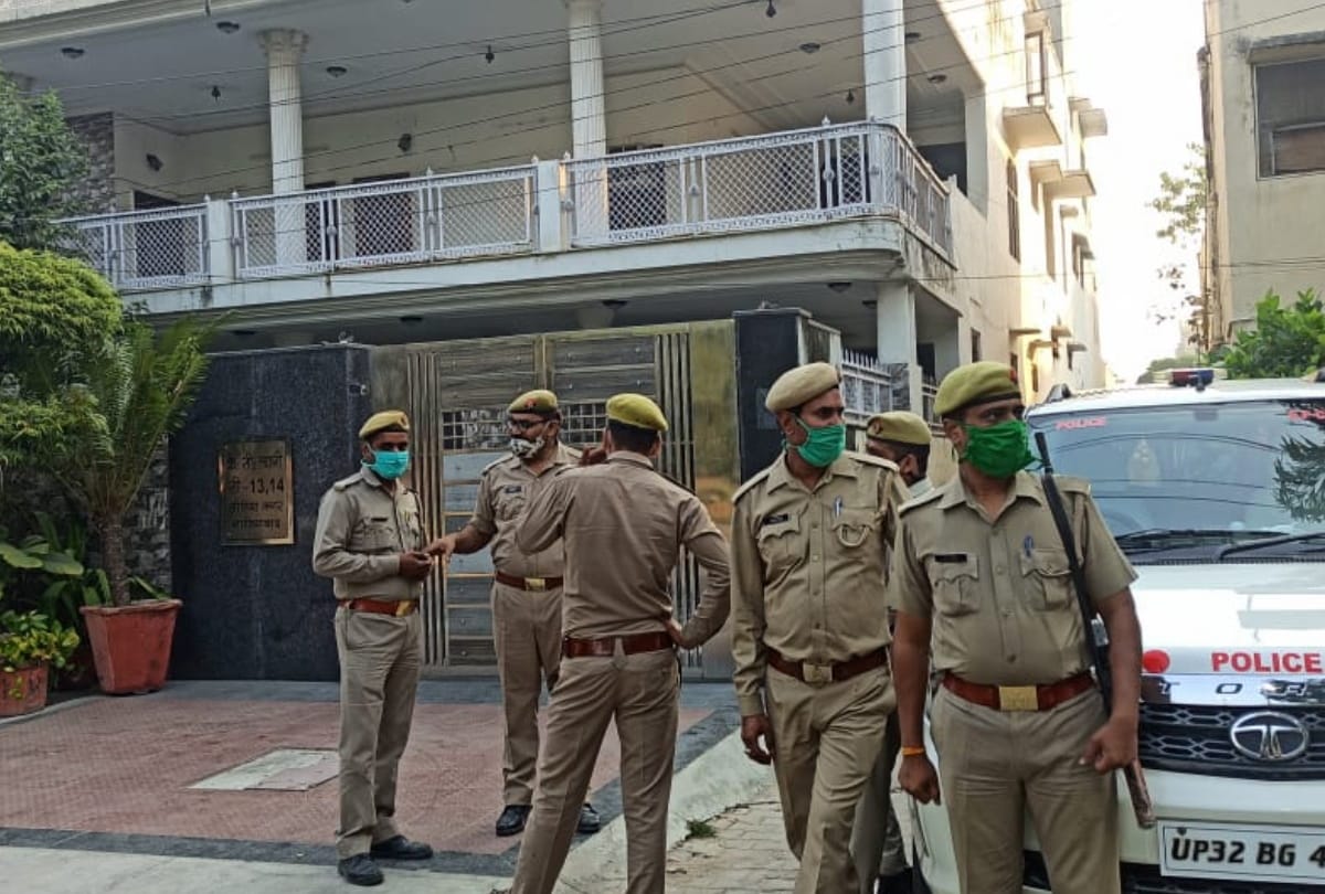 Naresh Tyagi murder case rucus in park due to gun shots people scared and questions system