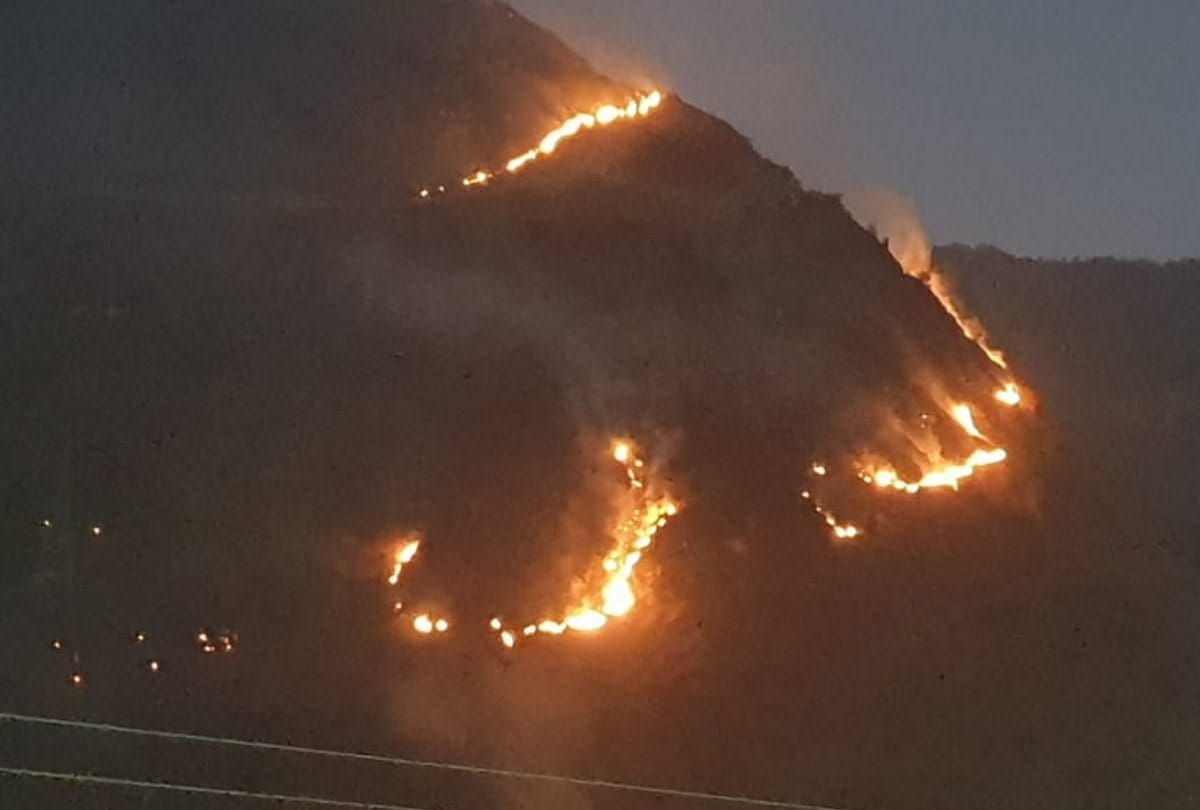 two killed after fire breaks out in sachani in kullu in himachal pradesh