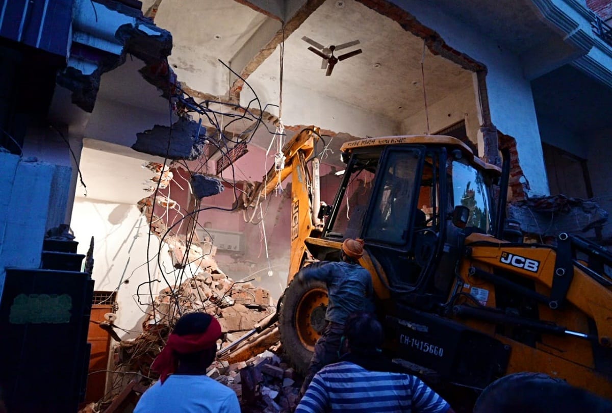 Now PDA bulldozer run at Chhota Rajan's Close Rajesh Yadav in Prayagraj