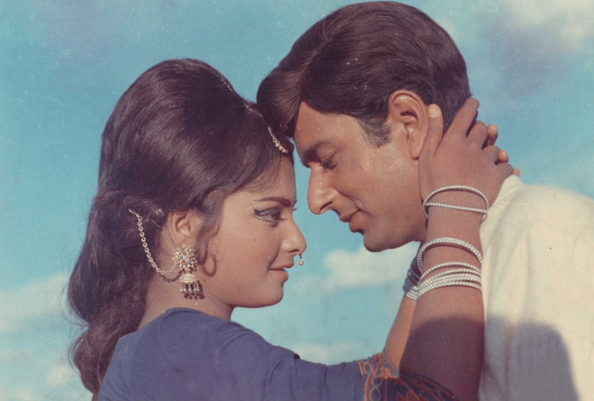 Rekha Birthday special this is why People called her Lady Amitabh Bachchan know her top 10 roles in bollywood films
