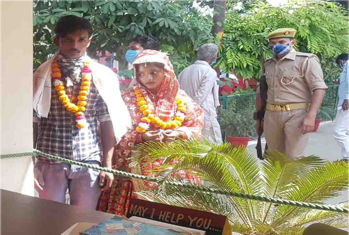 Lover couple reached Kotwali after getting married in temple