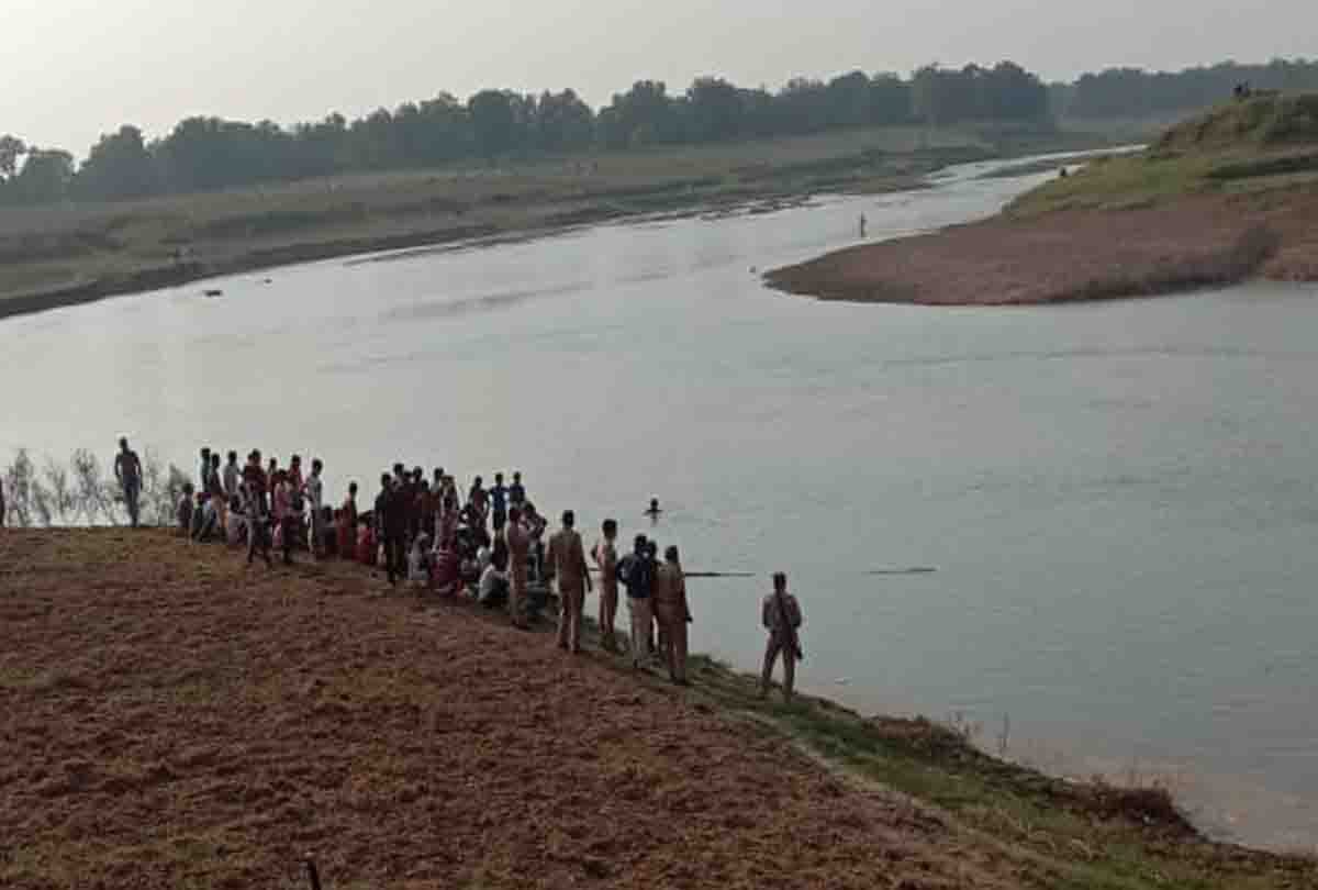 youth drowned in the river to bathe with friends