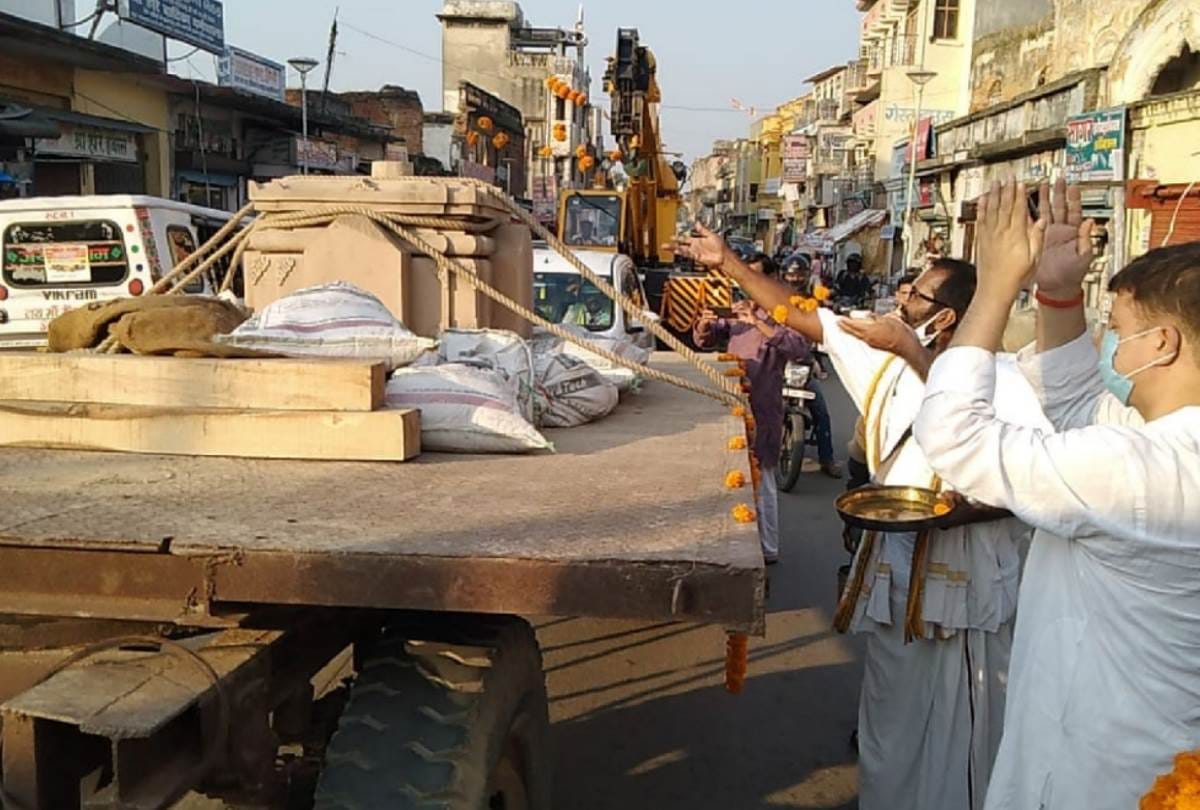 stones are being taken to temple construction site from karayshala