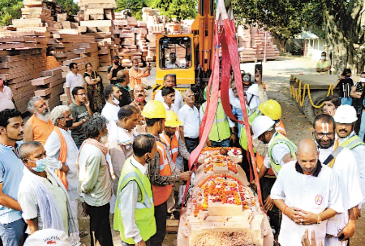 stones are being taken to temple construction site from karayshala