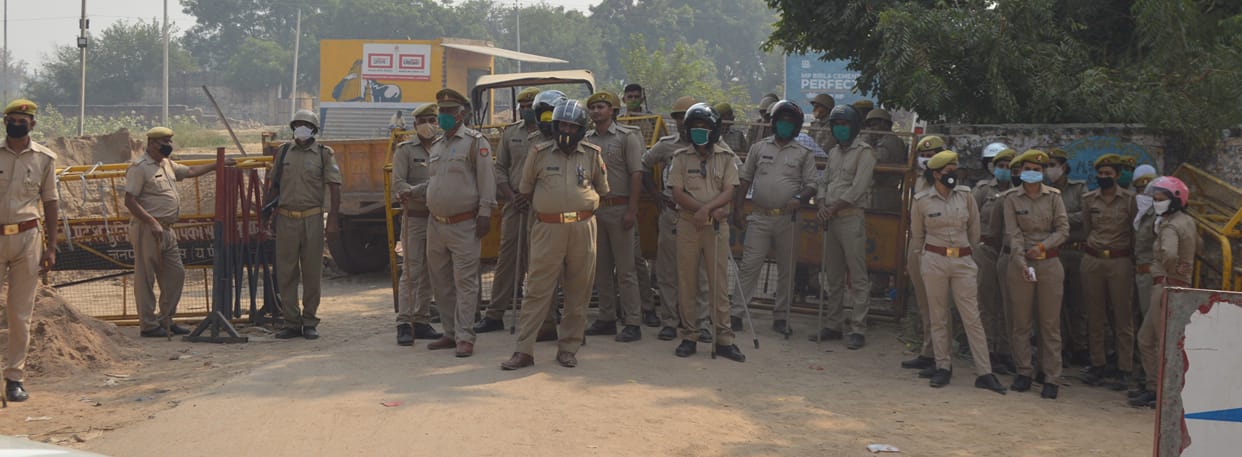 Hathras: Police force deployed from NH to daughter's house