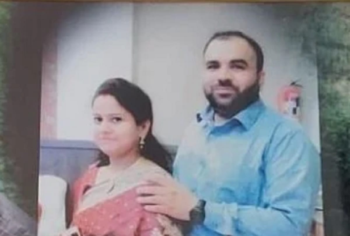 Sector 120 Noida News in Hindi: Noida Sector 120 Brother Send Email To Sister And Commits Suicide With Wife