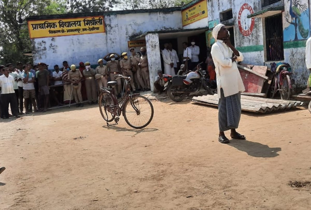 Administration removed possession from Gram Sabha land in deoria
