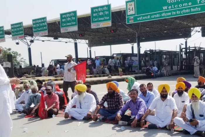 Punjab Farmers Protest and Highway Jam Against Agriculture Act
