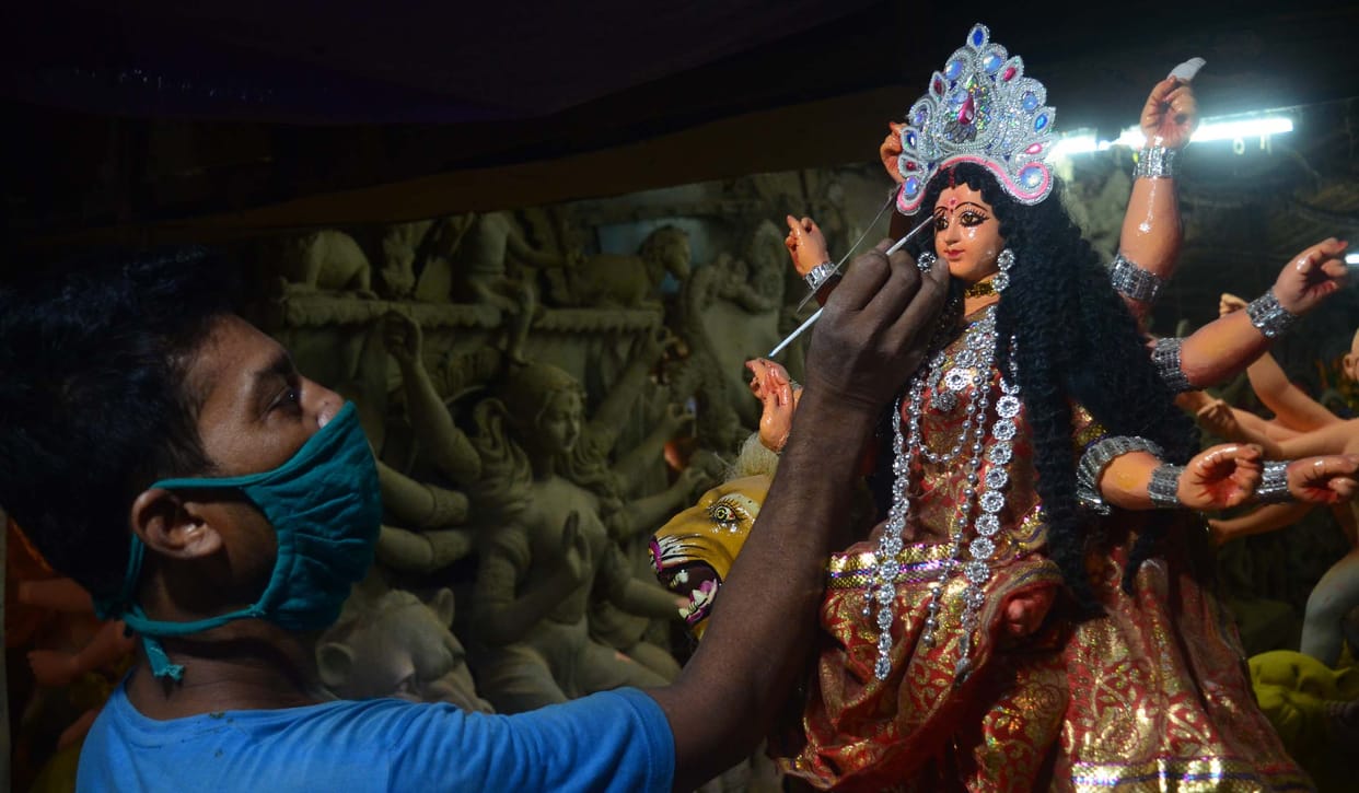 durga puja 2020 10 people will get admission in pandals together, Durga idols ready