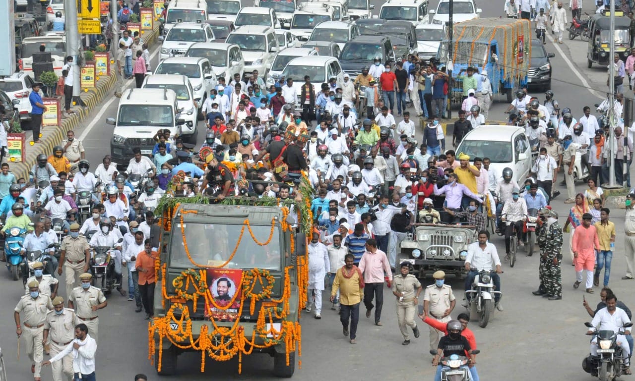 ram vilas paswan cremation in patna, see photoes