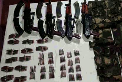 पकड़े गए हथियार...