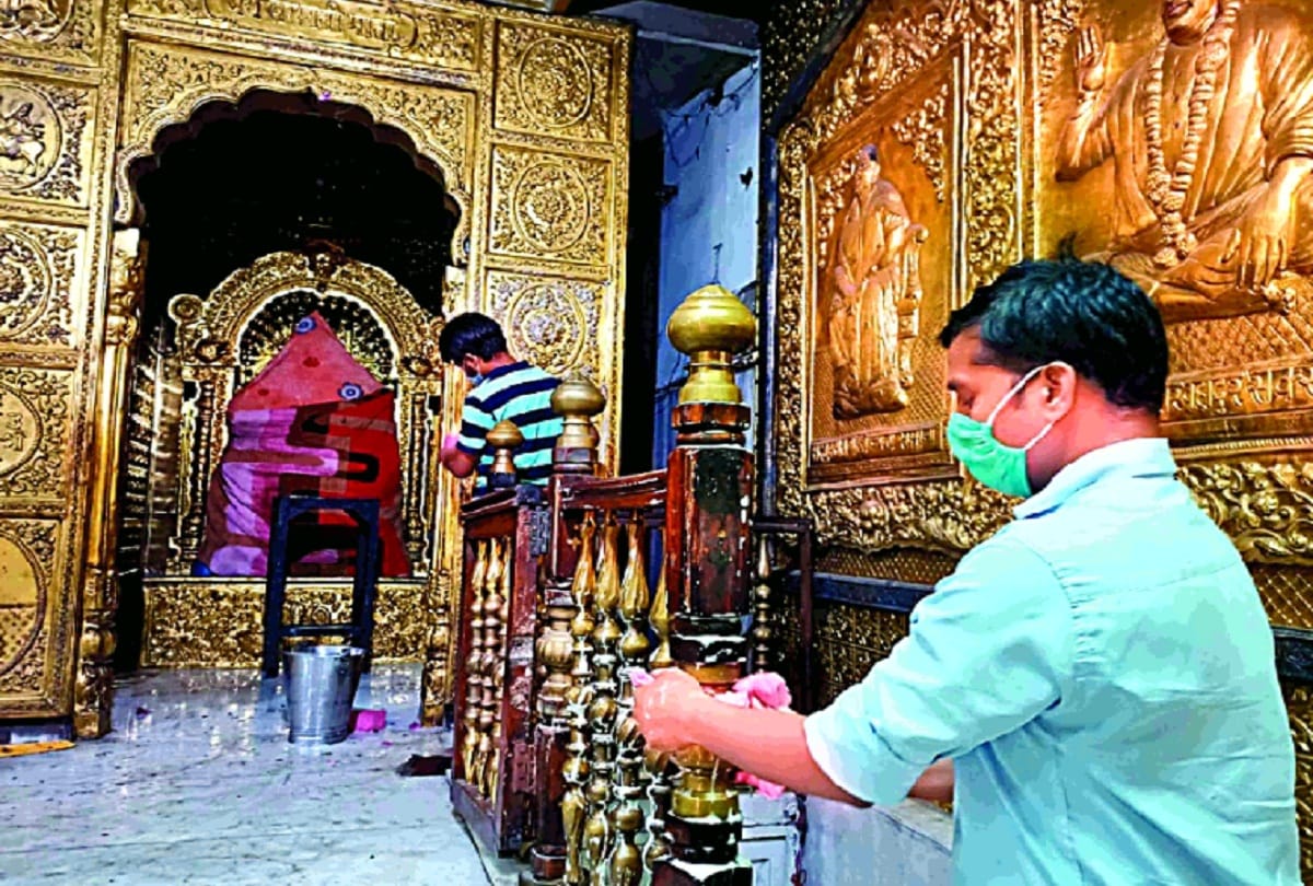 In Navaratri, devotees will have darshan of Goddess Jhandewali near home