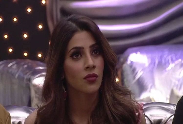 Bigg Boss 14 निक्की तंबोली ने इस कंटेस्टेंट पर लगाया किस करने का आरोप बोली मैं परेशान हो चुकी