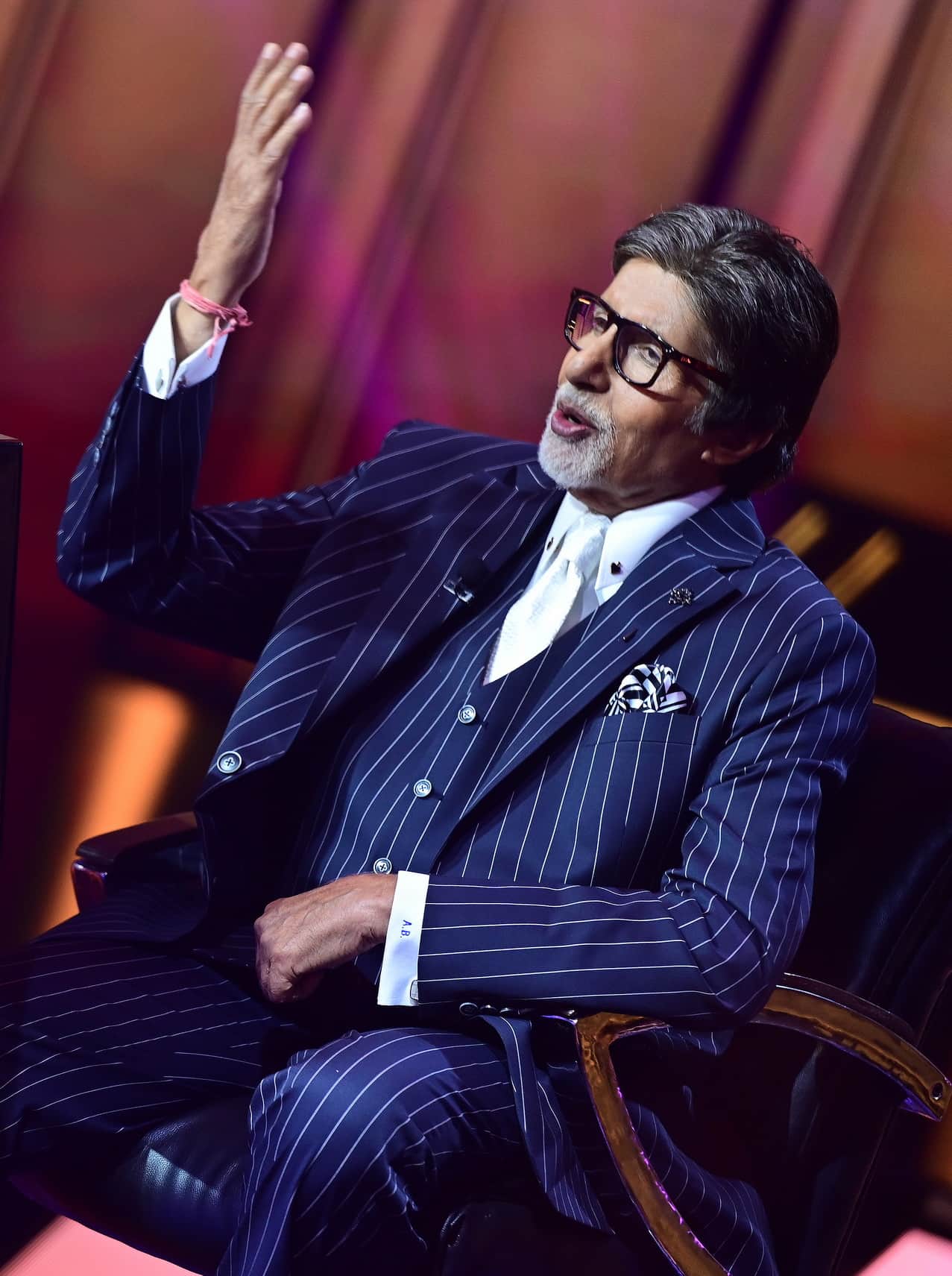 Amitabh bachchan reaction when a fan called stop this corona caller tune