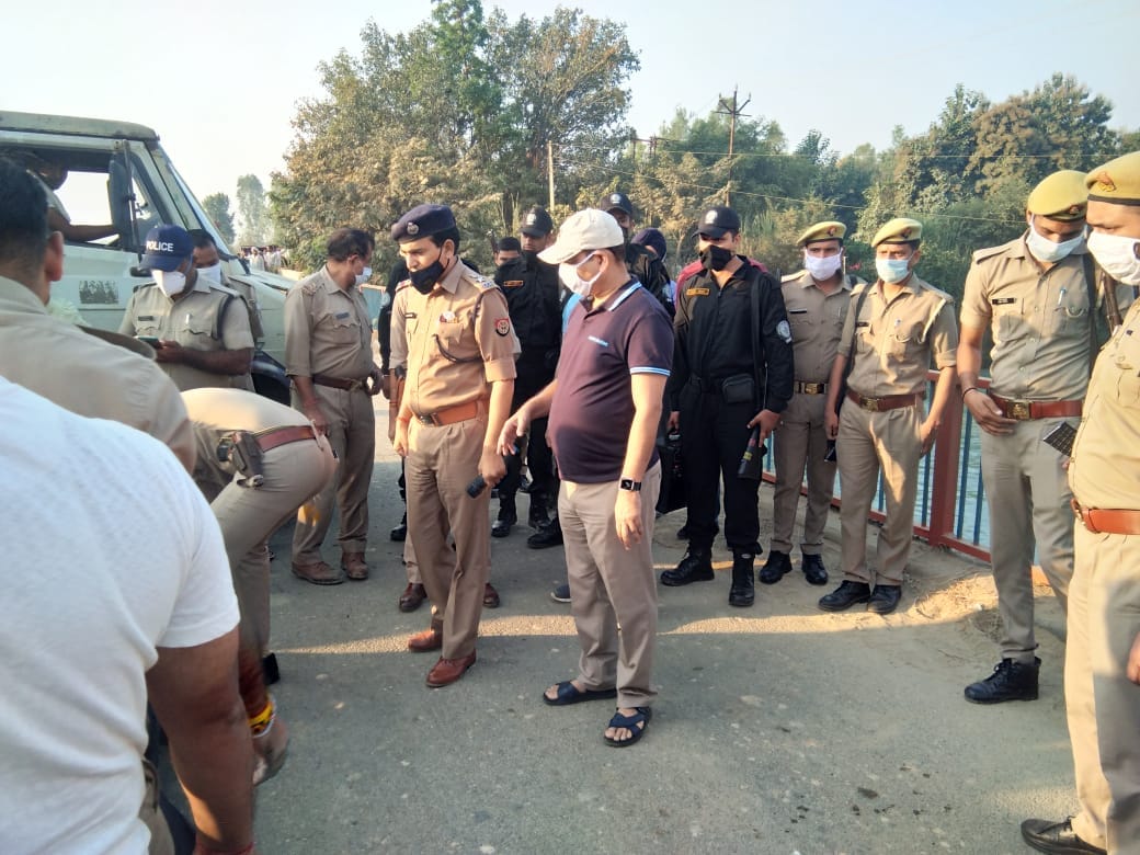 uttarakhand news: roorkee tehsildar government vehicle fell in to canal