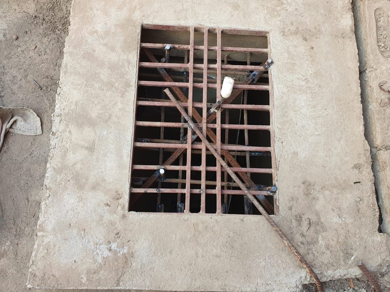 Canara Bank window window, cable broken