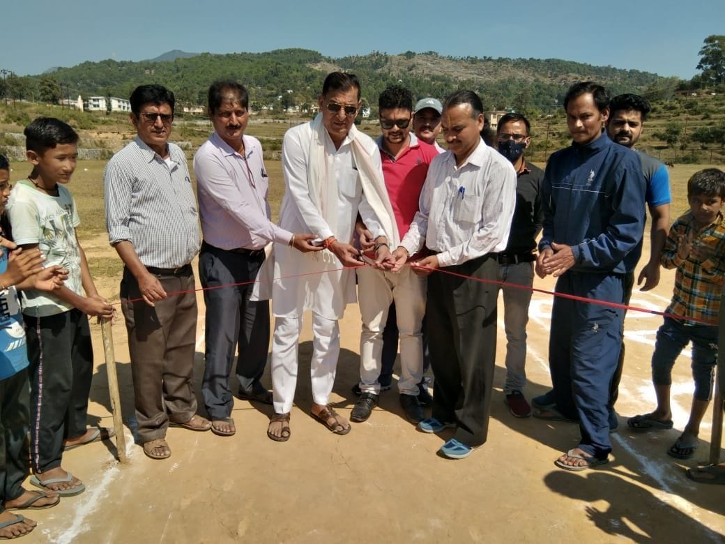 Cricket in Dwarahat