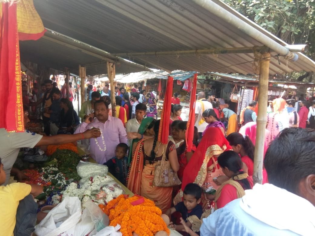 Crowds gathered at Pagoda on the last Saturday of the adhikmass