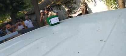 Bomb found in Pradhan car and businessman house with Naxal group letter 10 lakhs demanded ransom in bhadohi up