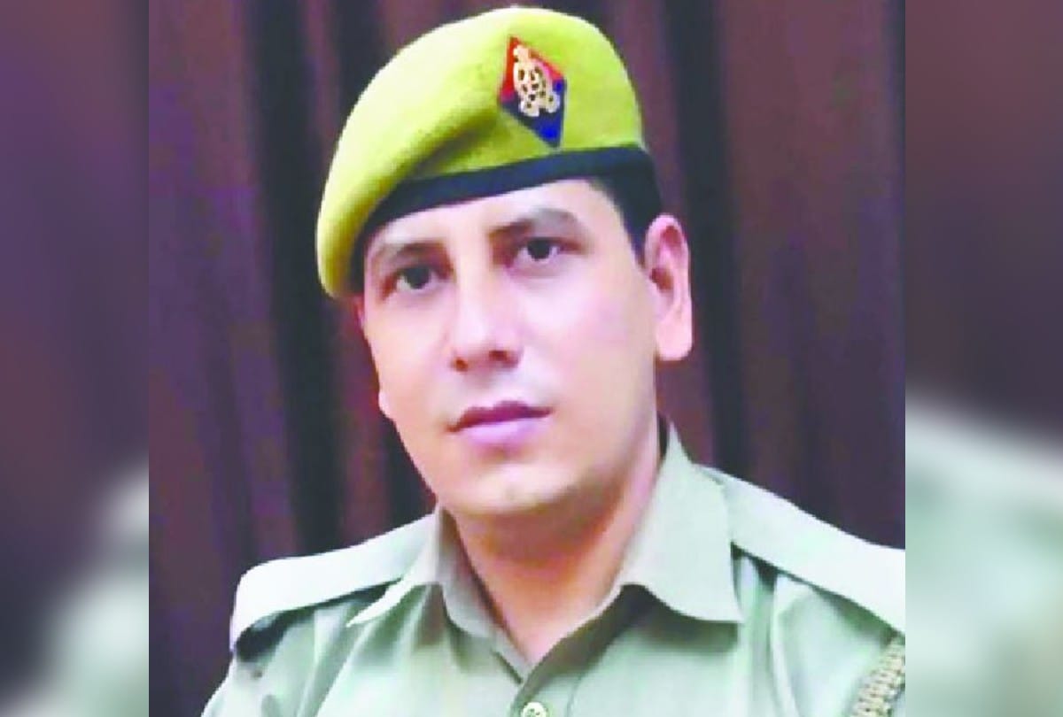 blood donor group of policemen for save life