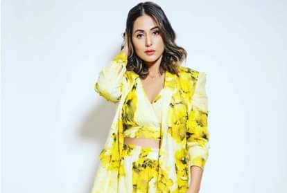 bigg boss 14 senior hina khan throwback pic in orange bikini viral on social media